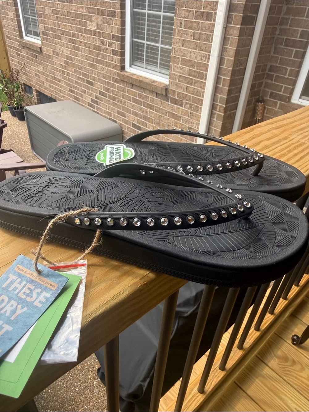 Sanuk Funshine Gem Black Flip Flops Size 9